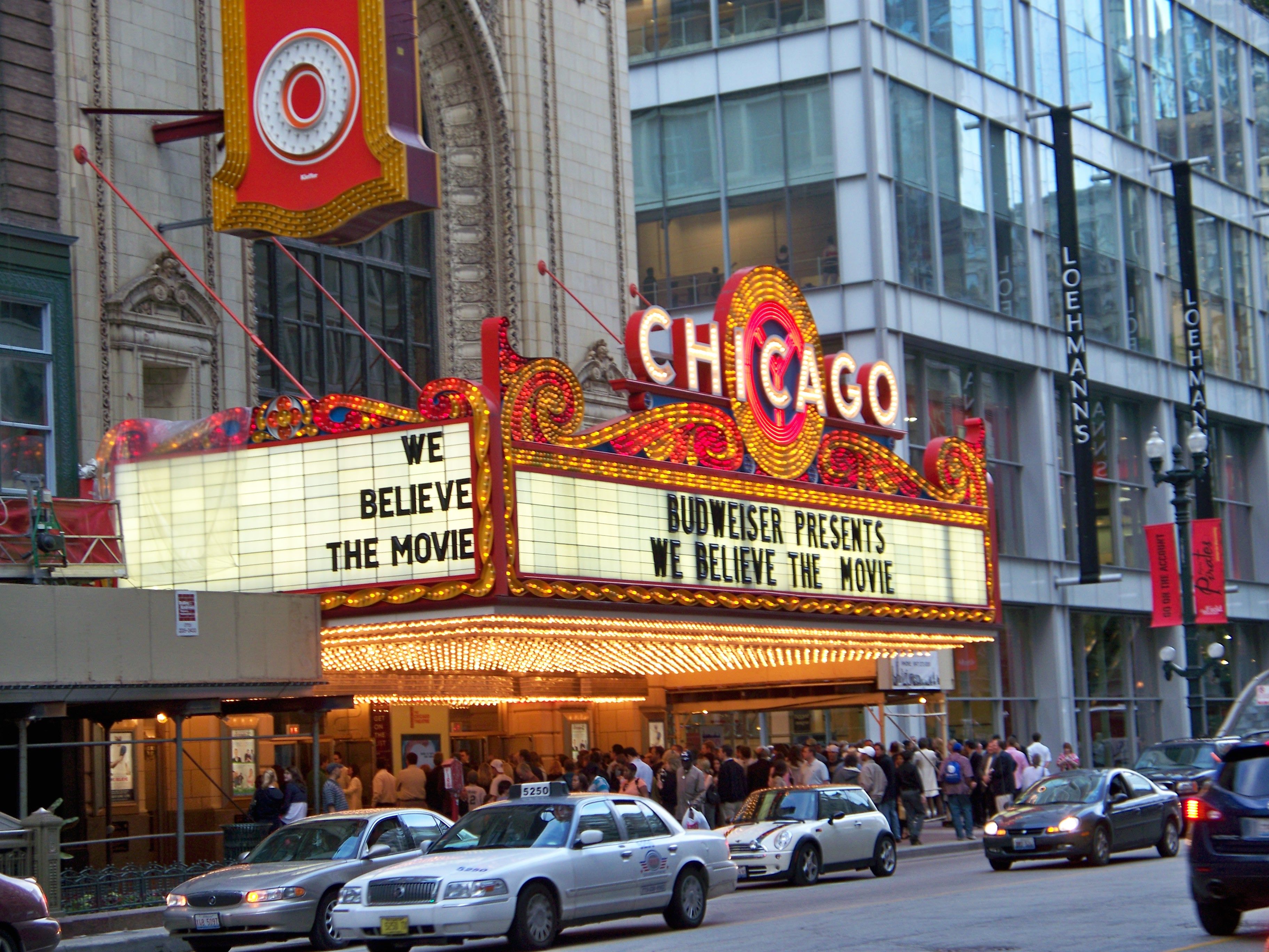ChicagoTheatre61209.jpg